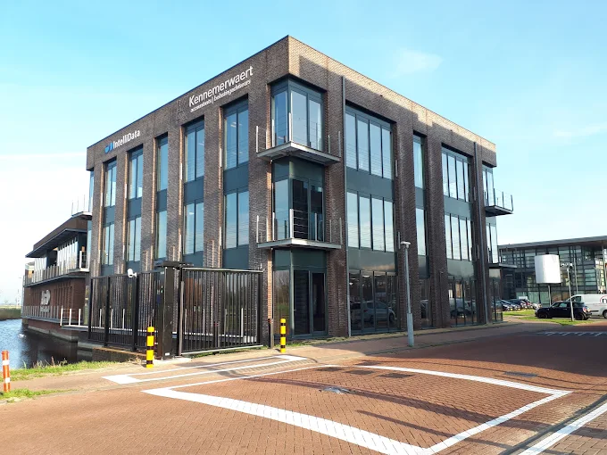 Kennemerwaert bedrijfsgebouw